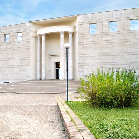 Palazzo Esedra 4* Neapol
