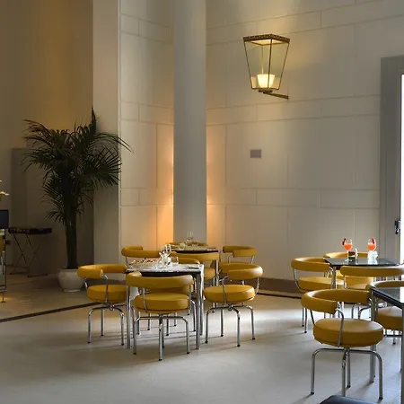 Palazzo Esedra Hotel Neapol