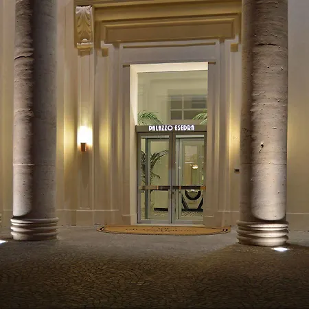 Palazzo Esedra Neapol