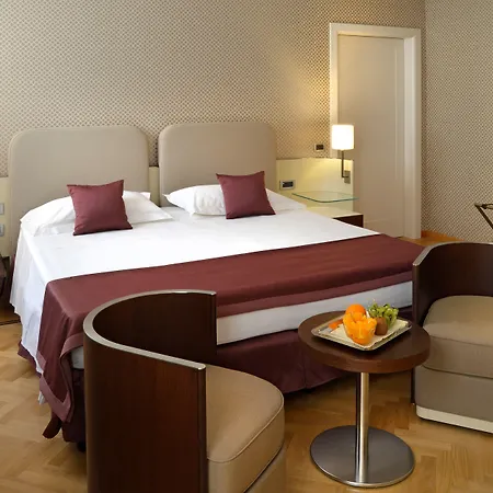 Palazzo Esedra Hotel Nápoles