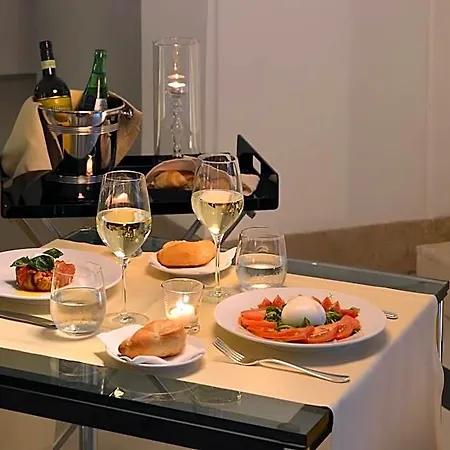 Palazzo Esedra 4* Νάπολη