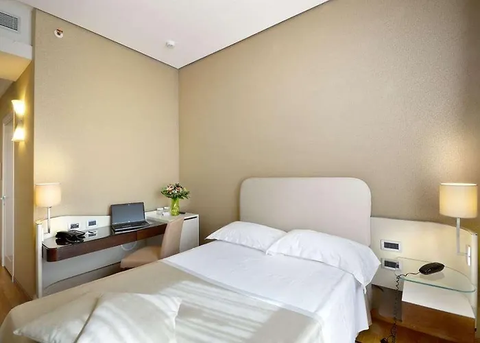 Palazzo Esedra Отель