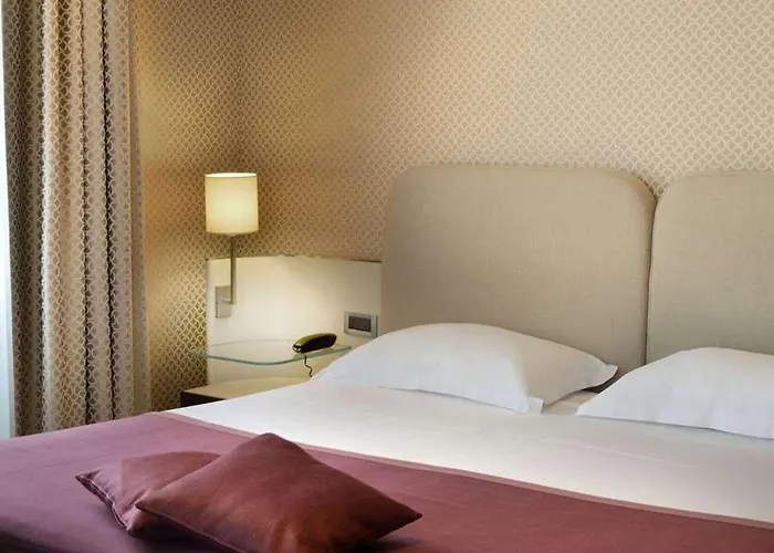 Palazzo Esedra Отель 4*