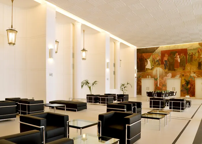 Palazzo Esedra Отель