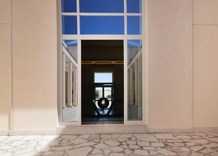 Отель Palazzo Esedra 4*