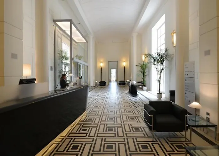 Отель Palazzo Esedra