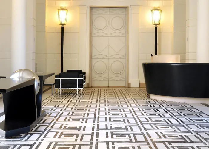 Palazzo Esedra Отель Неаполь