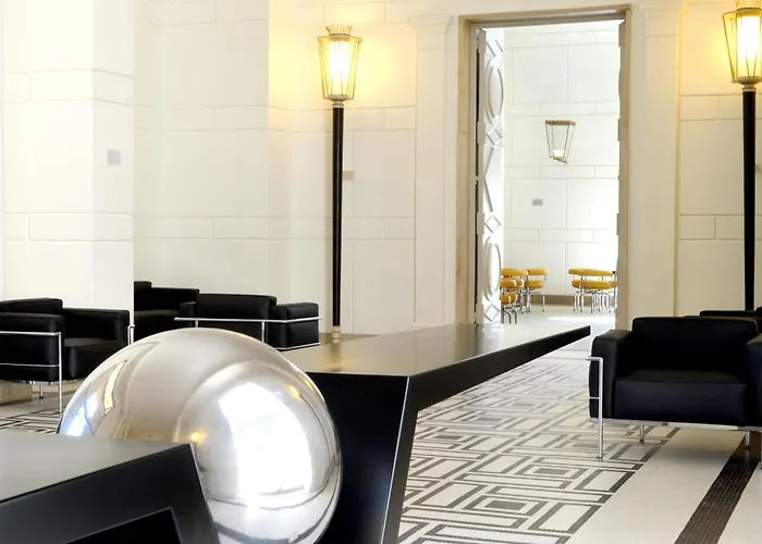 Отель Palazzo Esedra Неаполь