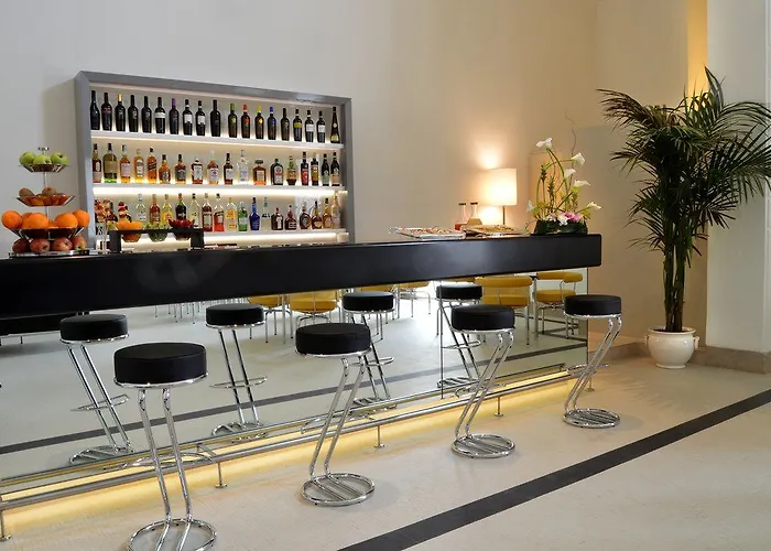 Отель Palazzo Esedra Неаполь