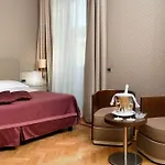 Palazzo Esedra Hotel