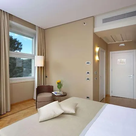 Palazzo Esedra Отель 4*