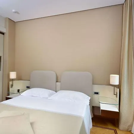 Palazzo Esedra Hotell