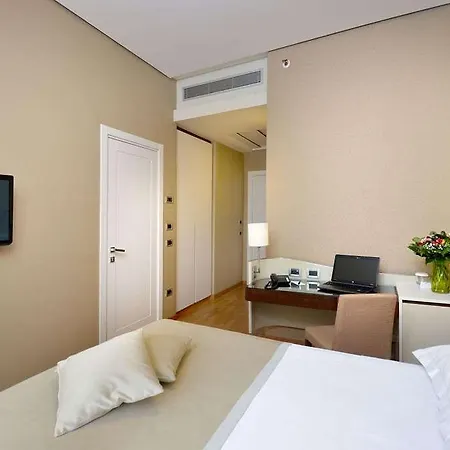 Palazzo Esedra Napels