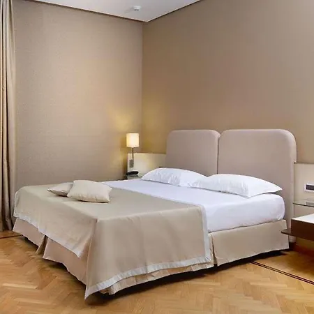 Hotell Palazzo Esedra 4*
