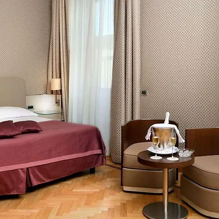 Palazzo Esedra Hotell