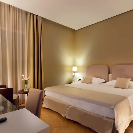 Palazzo Esedra Napels