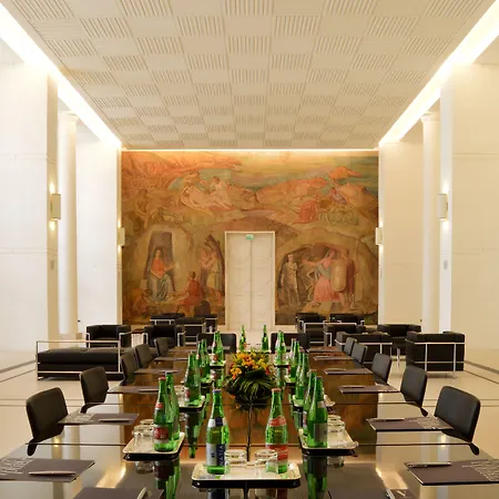 Отель Palazzo Esedra 4*