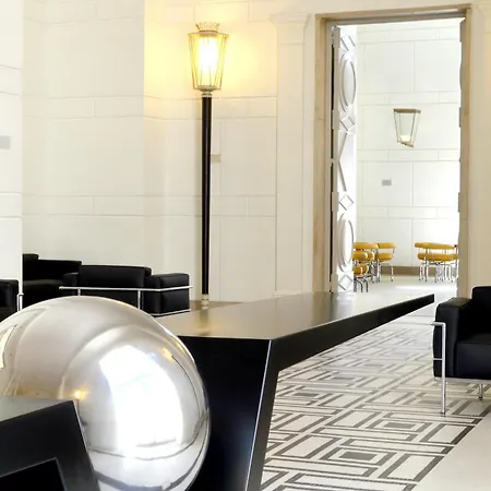 Отель Palazzo Esedra Неаполь