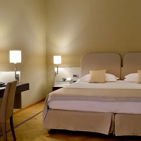 Hotel Palazzo Esedra Neapol